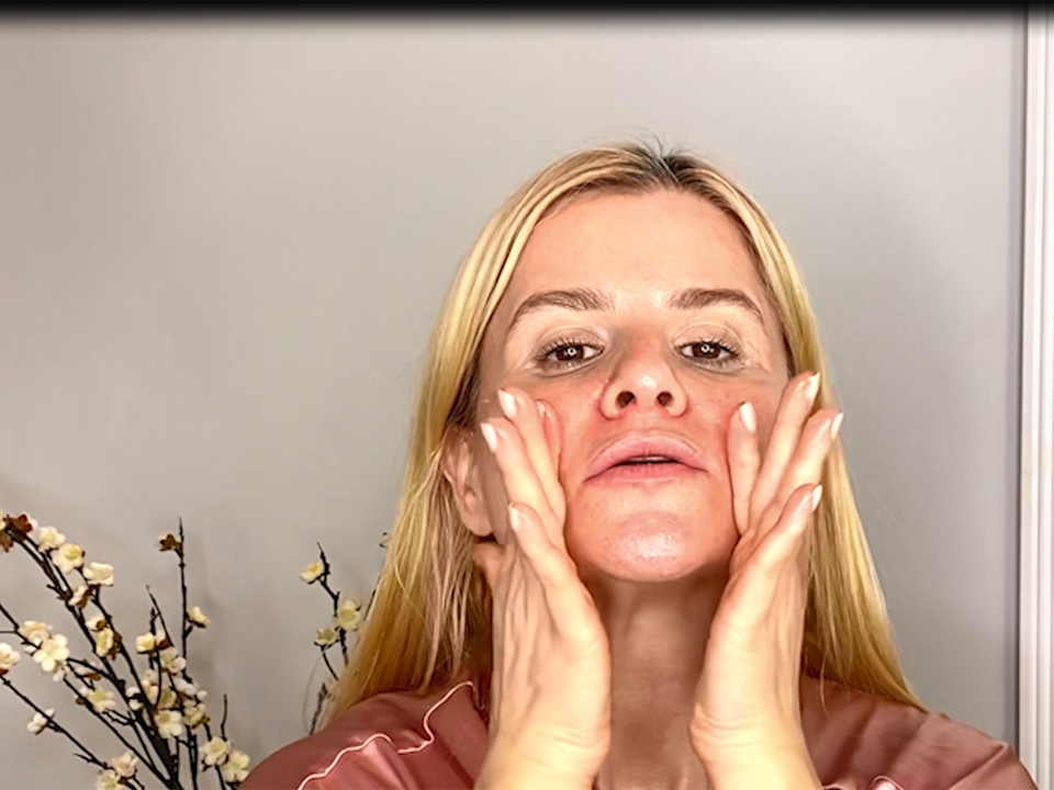 face lifting massage