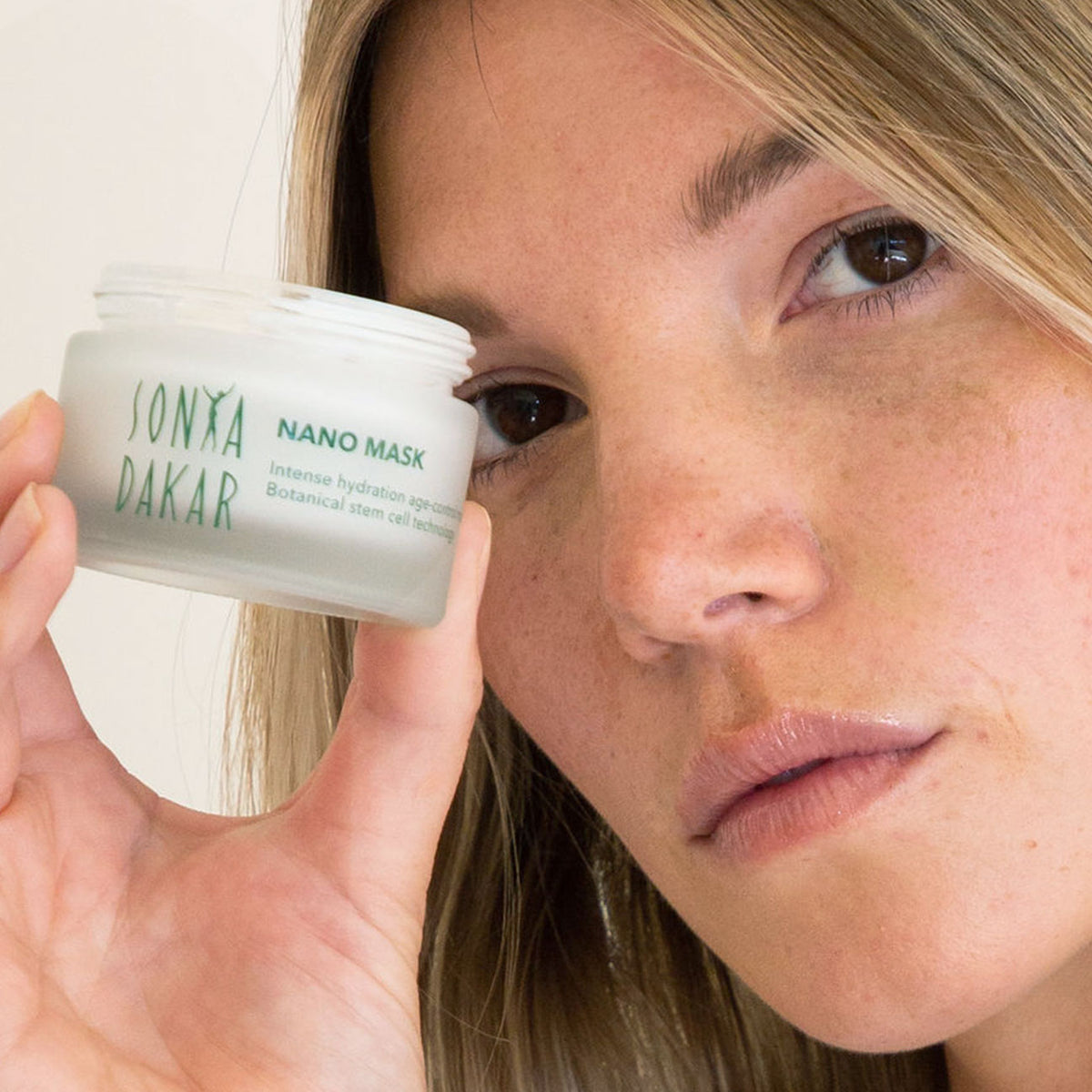 Nano Mask intense hydration – plumps skin and smooths texture after one use